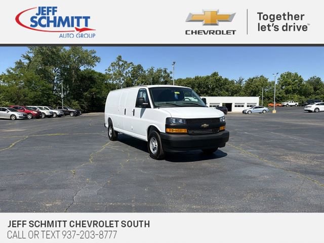 2026 Chevrolet Express 2500 Extended Work Van HD's photo
