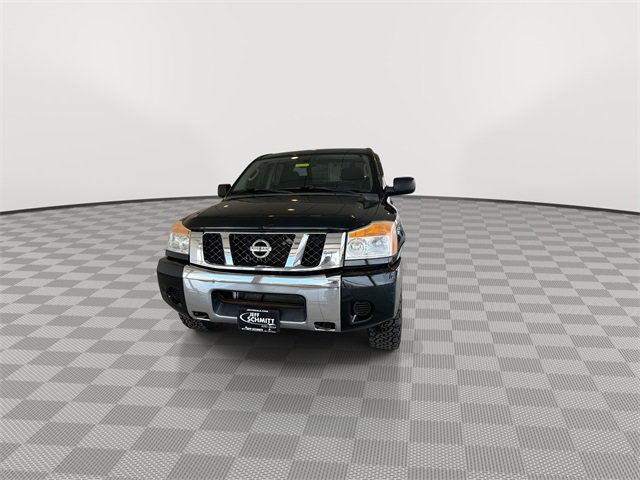 2010 Nissan Titan SE photo 4