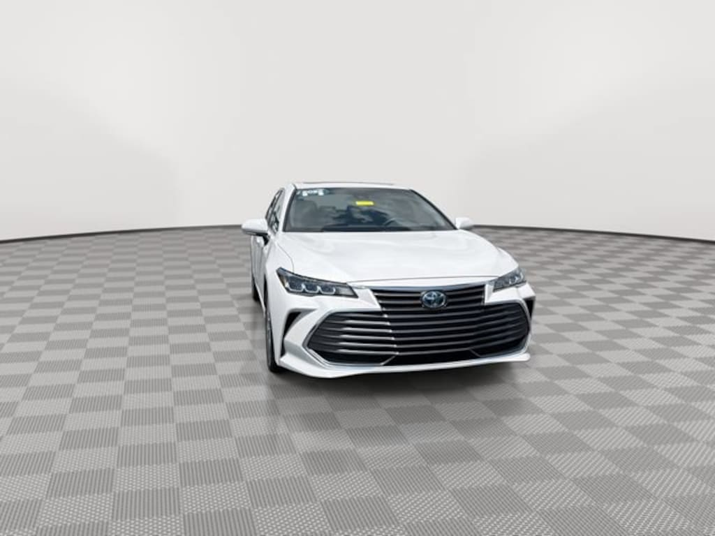 Used 2022 Toyota Avalon XLE Hybrid Sedan