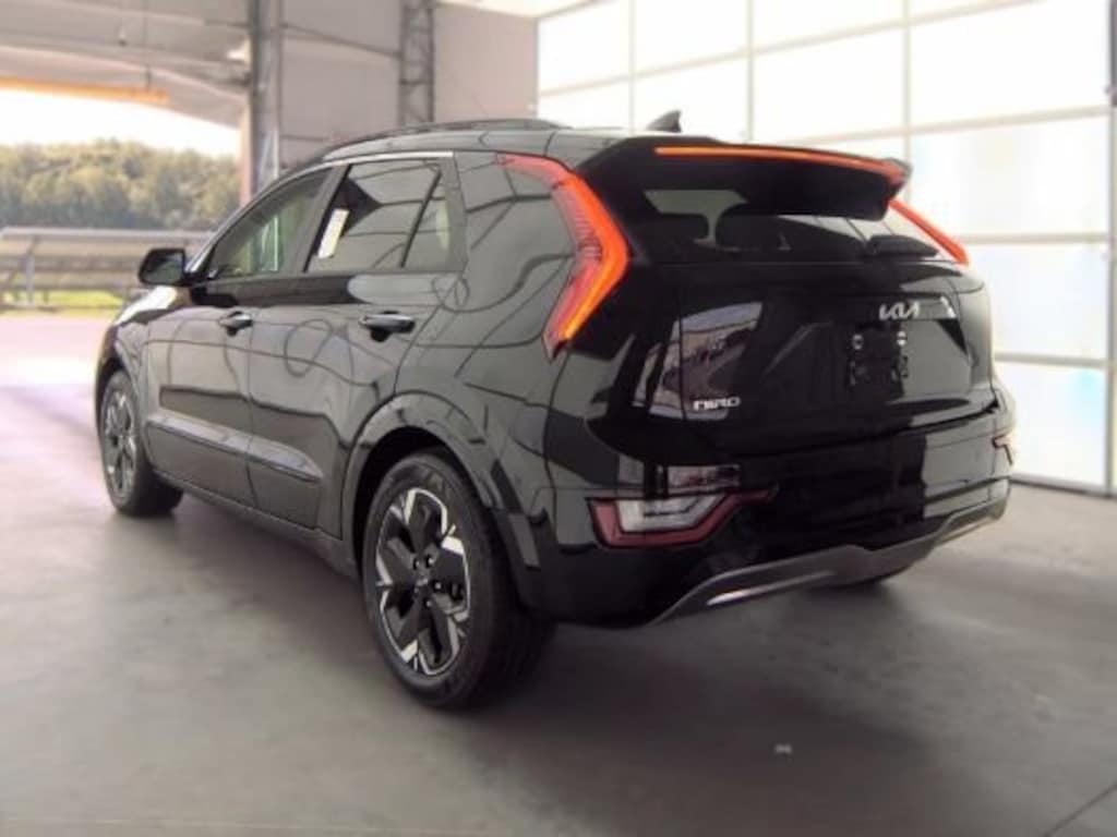 Used 2023 Kia Niro EV Wave SUV