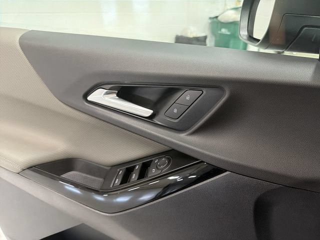 2027 Chevrolet Equinox LT - Photo 21