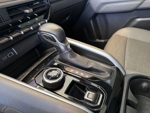 2025 Chevrolet Colorado ZR2 - Photo 28