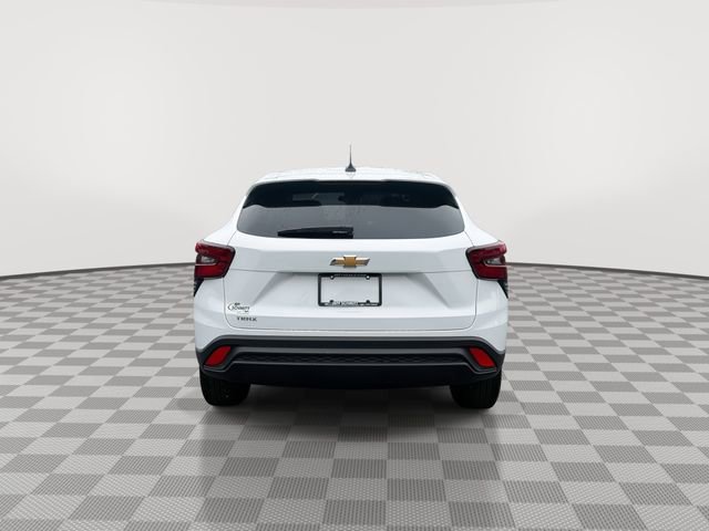 2026 Chevrolet Trax LS - Photo 9