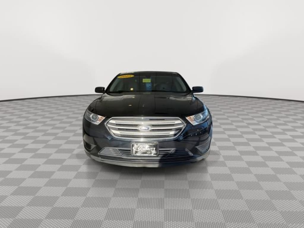 Used 2015 Ford Taurus SE