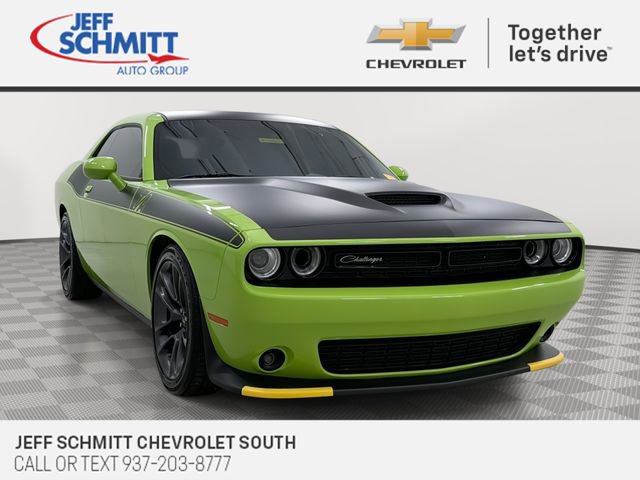 2023 Dodge Challenger R/T's photo