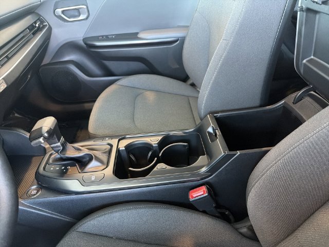 2025 Kia K4 LXS - Photo 22