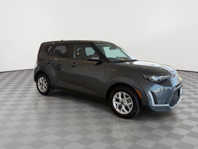 2025 Kia Soul LX - Photo 13