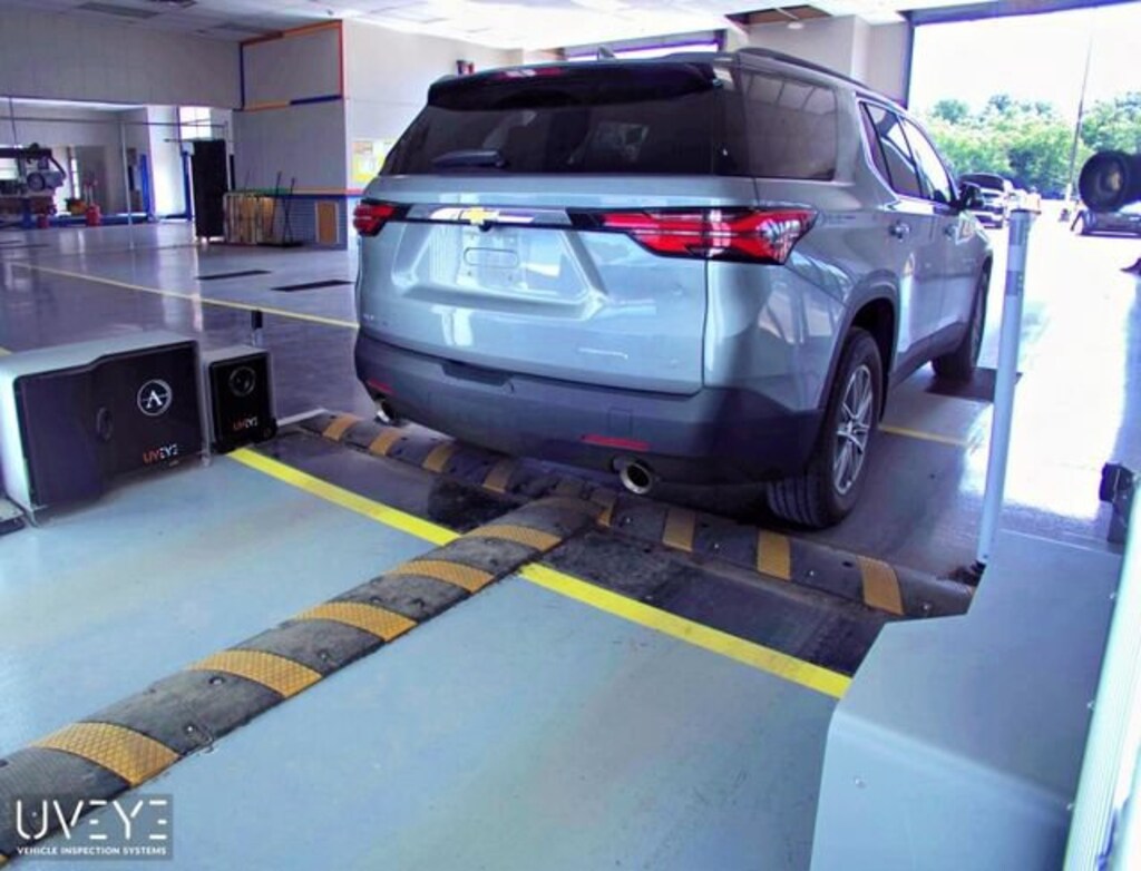 Used 2023 Chevrolet Traverse LT Cloth SUV