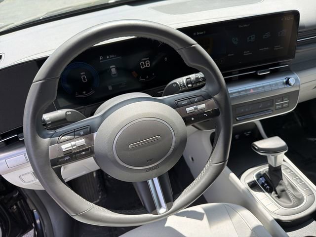 2025 Hyundai Kona SEL - Photo 17