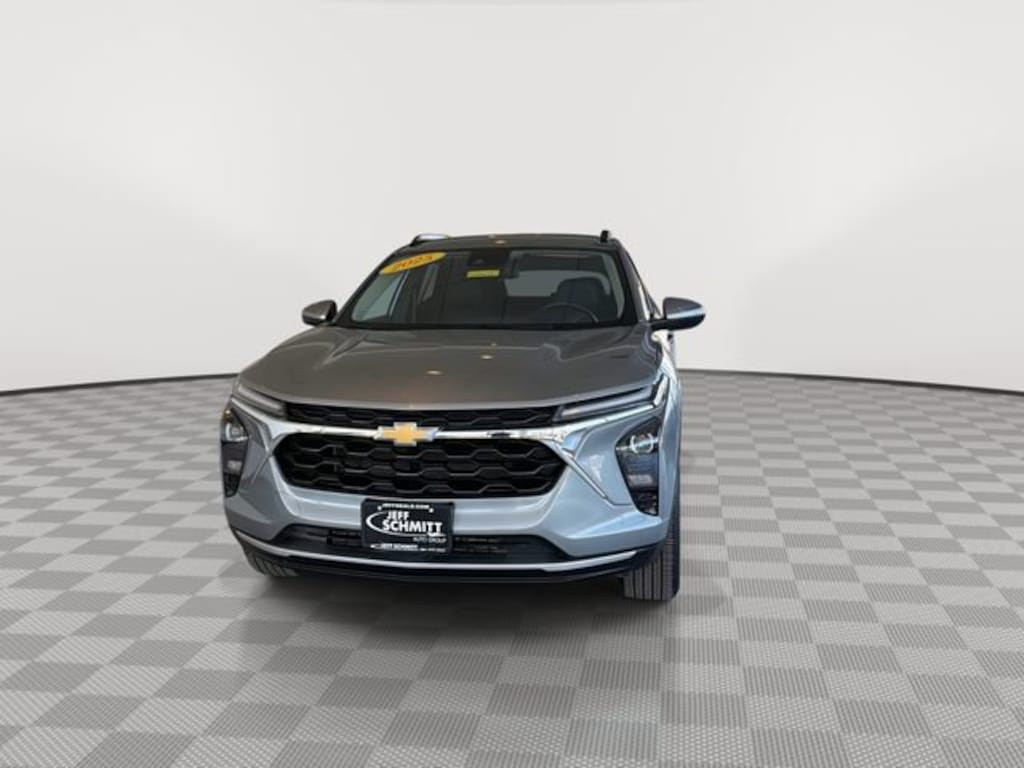 Certified 2025 Chevrolet Trax LT SUV