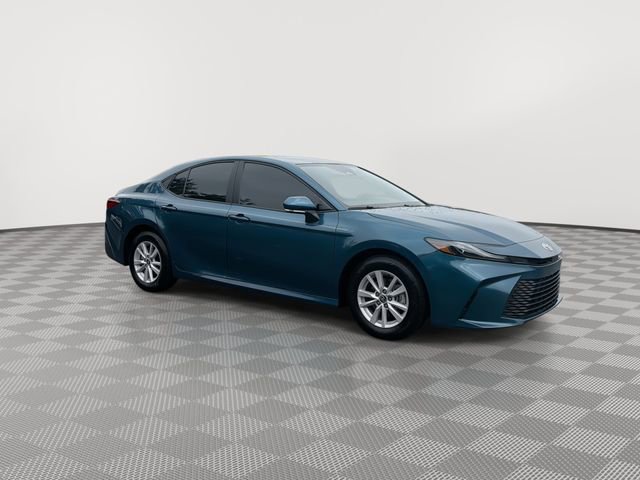 2026 Toyota Camry LE - Photo 13