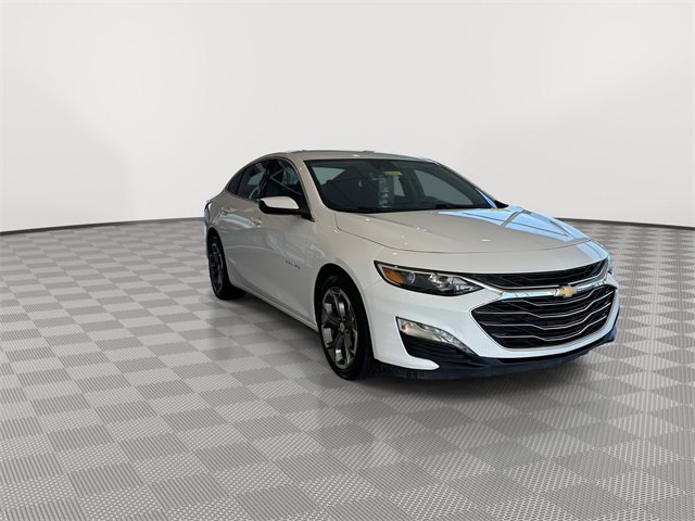 2024 Chevrolet Malibu 1LT photo 2