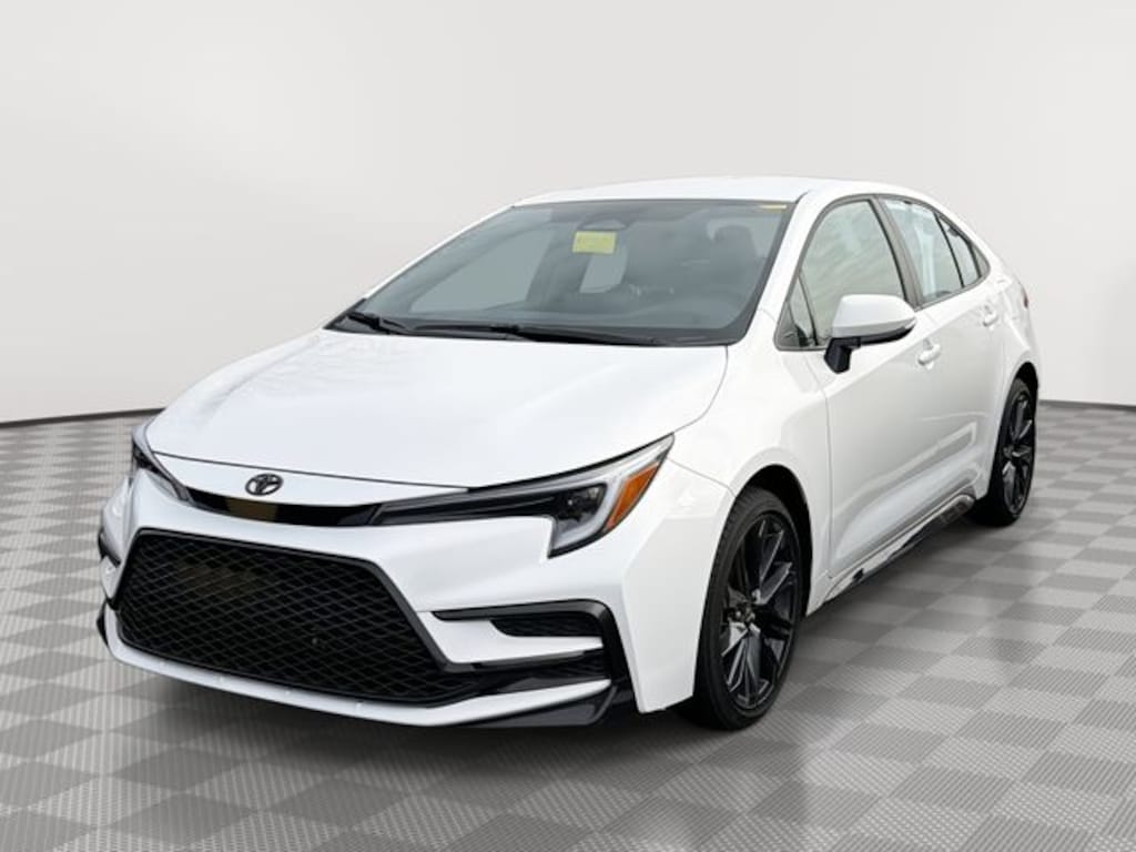 Used 2025 Toyota Corolla SE Sedan