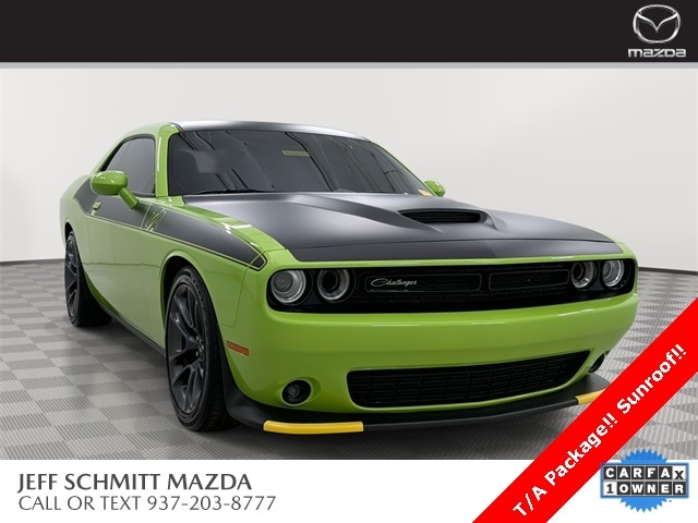 2023 Dodge Challenger R/T's photo