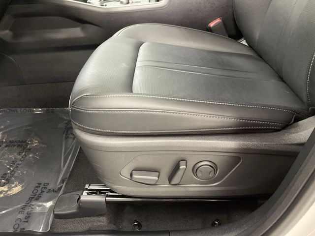 2025 Kia Sorento EX - Photo 22