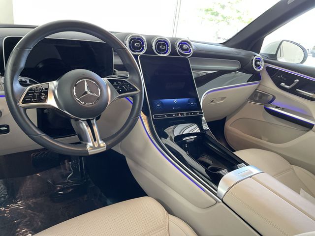 2025 Mercedes-Benz GLC Base - Photo 18