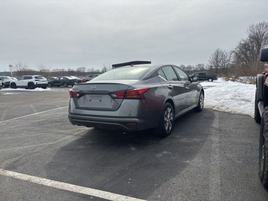 Used 2025 Nissan Altima S Sedan