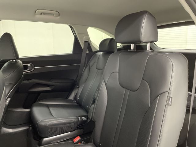 2025 Kia Sorento EX - Photo 17