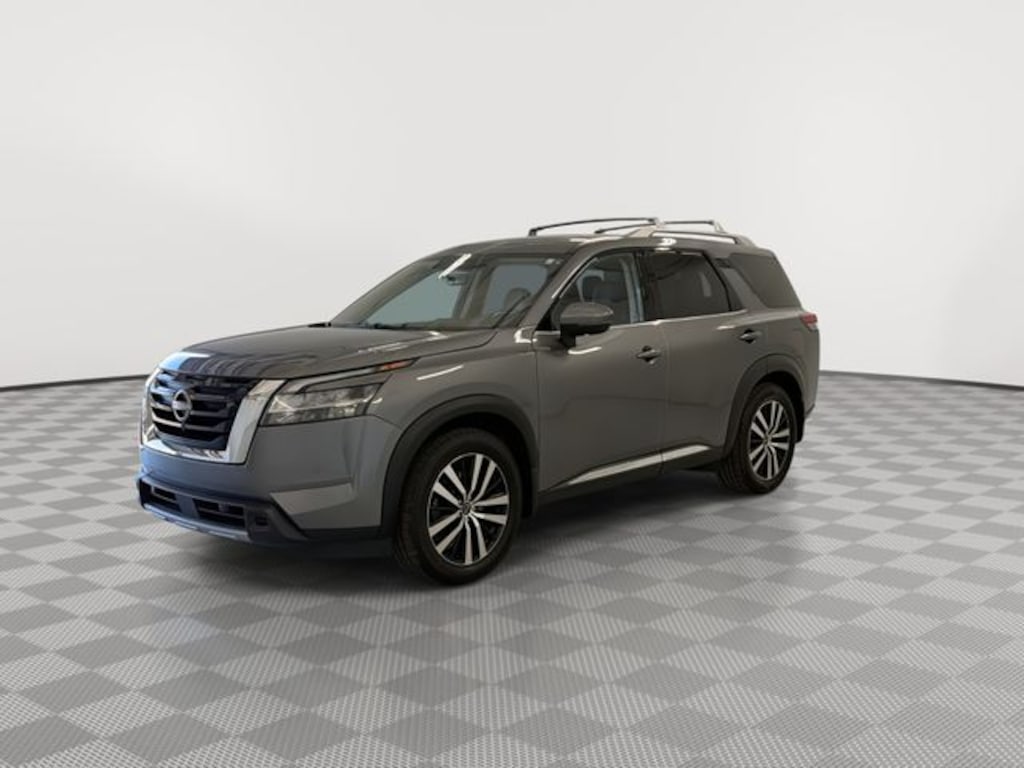 Used 2024 Nissan Pathfinder Platinum SUV
