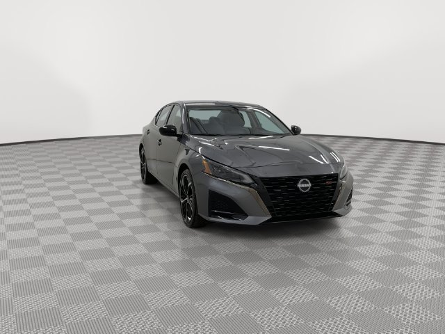Used 2025 Nissan Altima SR Sedan