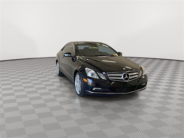 2010 Mercedes Benz E Coupe photo 2