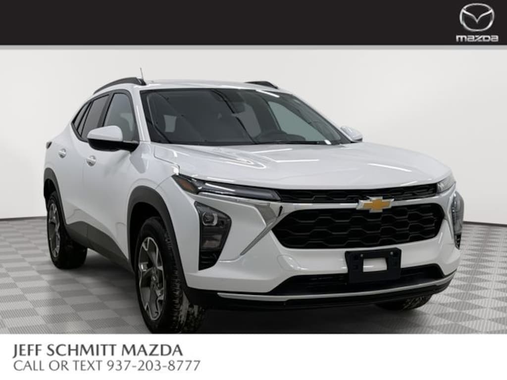 Used 2025 Chevrolet Trax LT SUV
