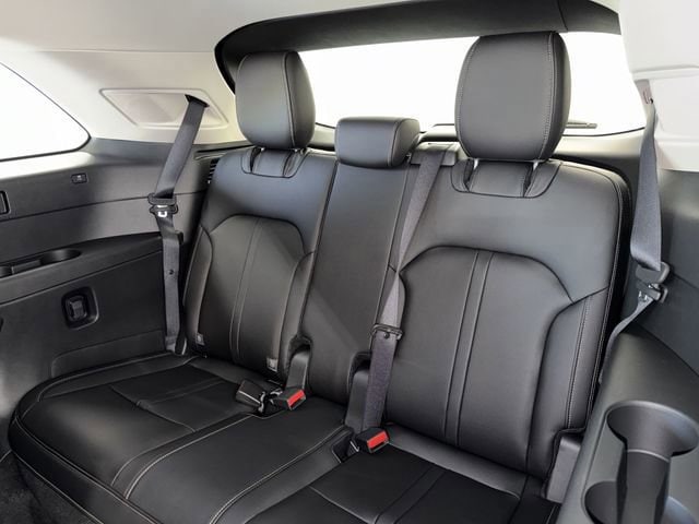 2026 Mazda CX-90 Premium Package - Photo 17