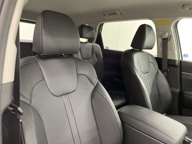 2025 Kia Sorento EX - Photo 19