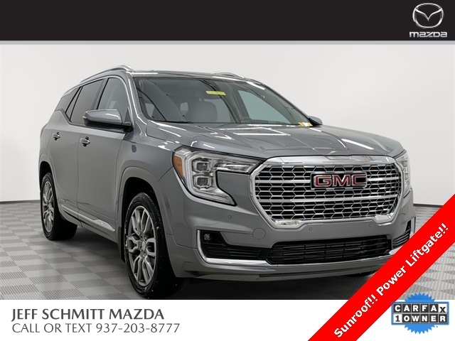 2023 GMC Terrain Denali's photo