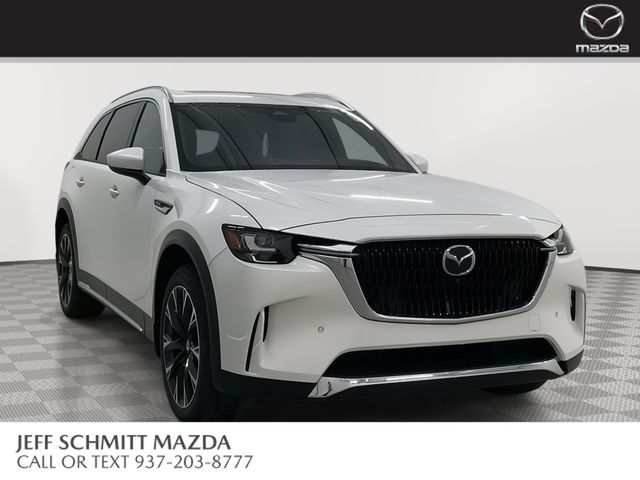 2025 Mazda CX-90 PHEV Premium Plus Package's photo