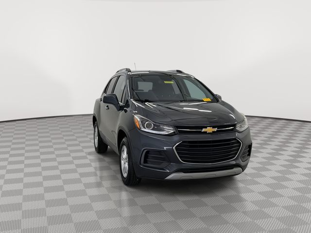 Used 2018 Chevrolet Trax LT with VIN KL7CJPSB5JB727560 for sale in Beavercreek, OH