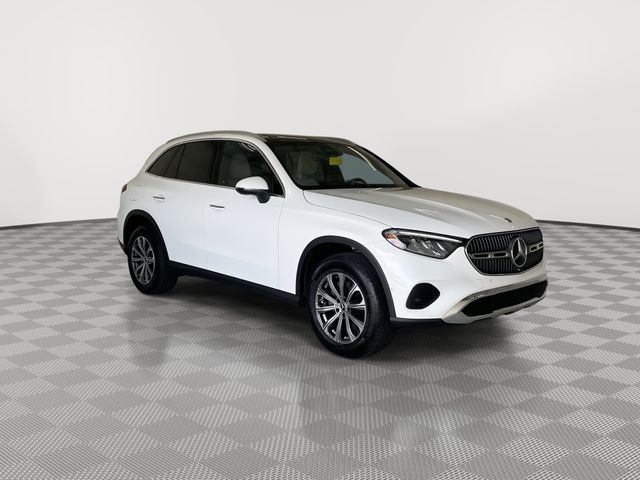 2025 Mercedes-Benz GLC Base - Photo 13