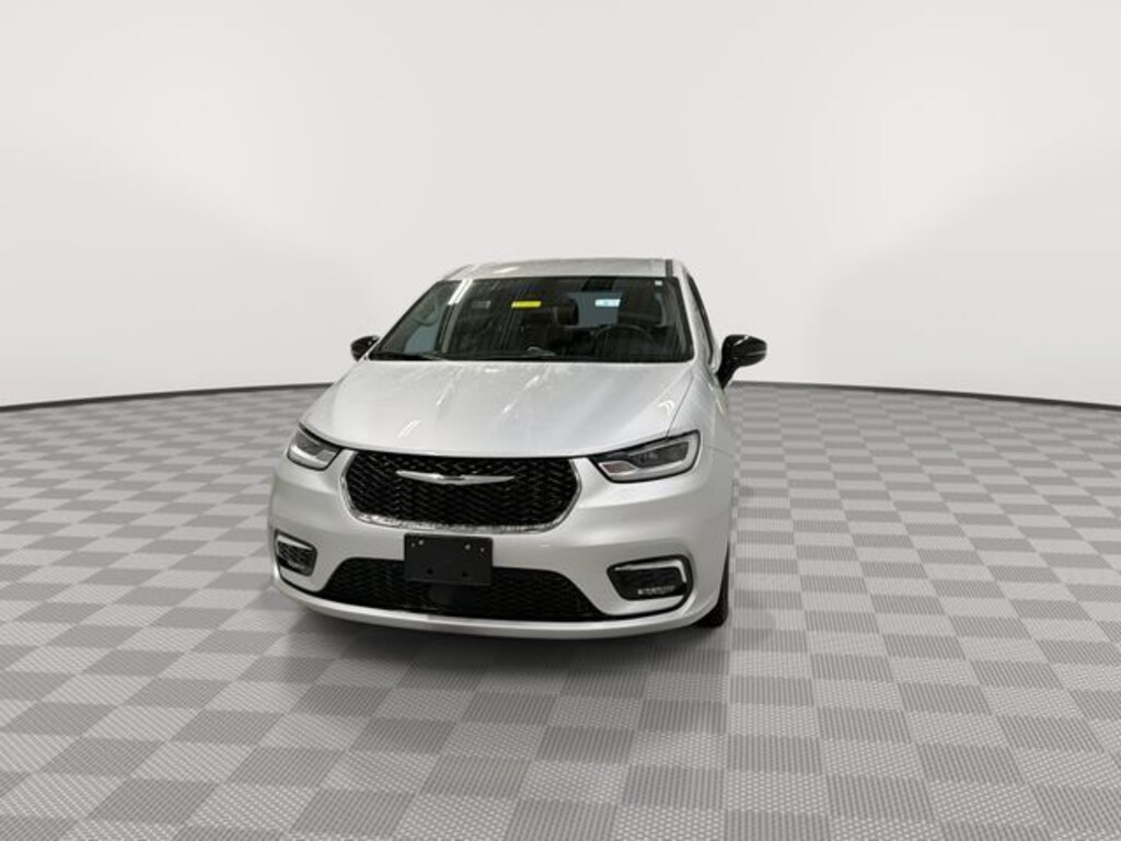 Used 2024 Chrysler Pacifica Touring L Van Passenger Van