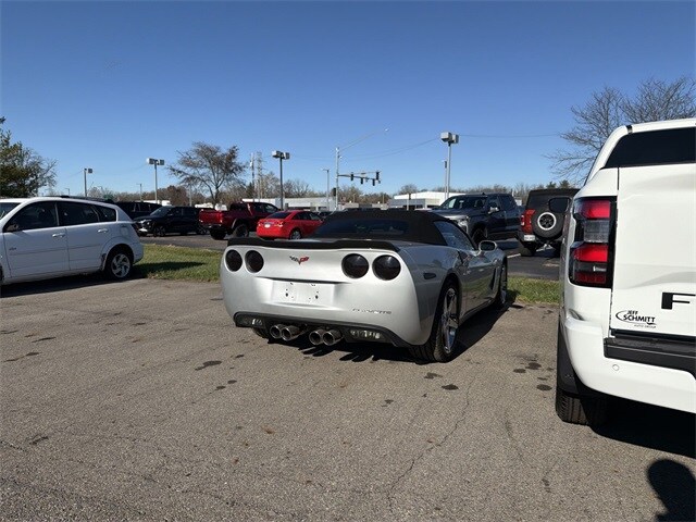 2009 Chevrolet Corvette Convertible photo 2