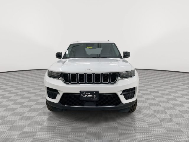 Used 2024 Jeep Grand Cherokee Laredo SUV