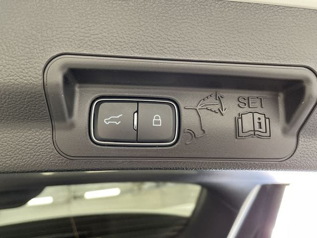 2022 Ford Explorer XLT - Photo 16