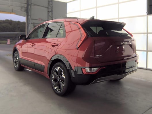 Used 2023 Kia Niro Wind with VIN KNDCR3L18P5042860 for sale in Beavercreek, OH