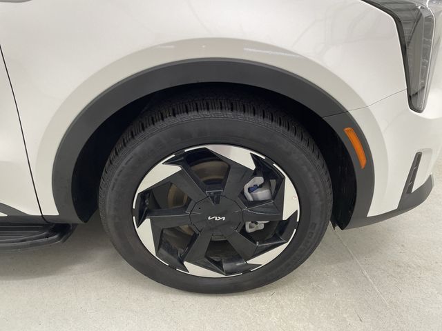 2025 Kia Sorento EX - Photo 14