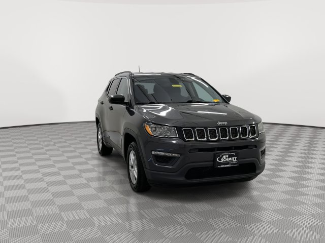 Used 2019 Jeep Compass Sport with VIN 3C4NJCAB5KT699703 for sale in Beavercreek, OH