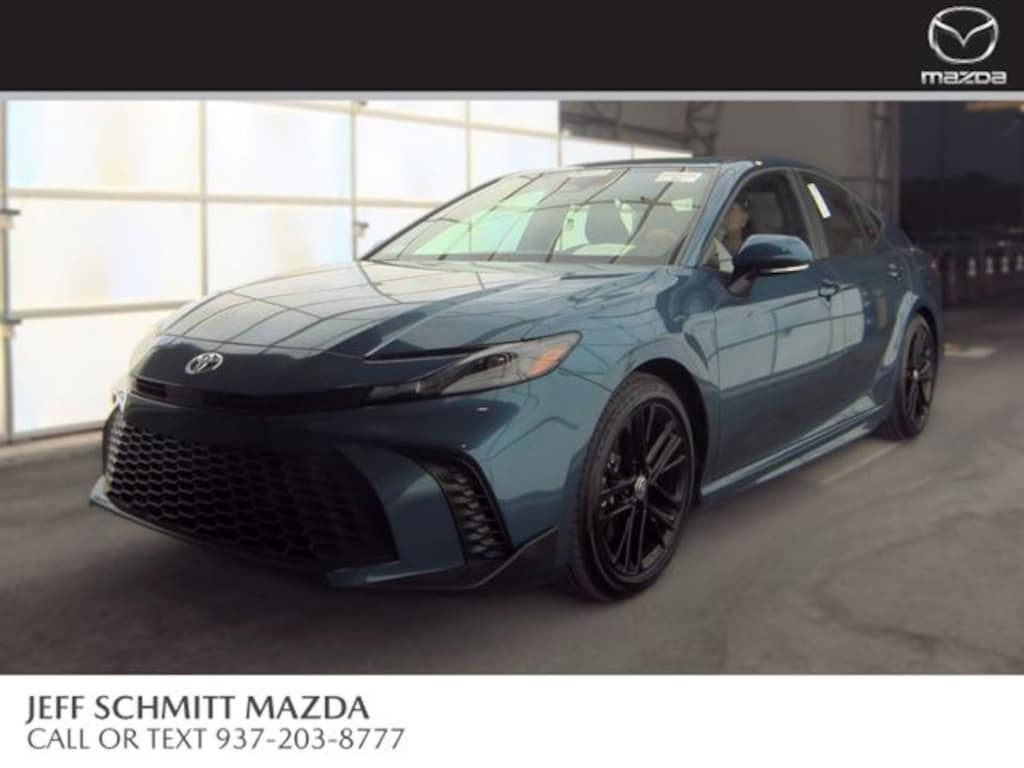 Used 2025 Toyota Camry SE Sedan