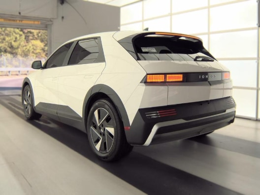 Used 2025 Hyundai IONIQ 5 SE with VIN 7YAKM4DA7SY007046 for sale in Beavercreek, OH