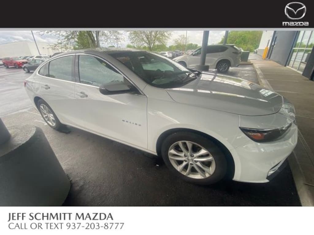 Used 2017 Chevrolet Malibu LT w/1LT Sedan
