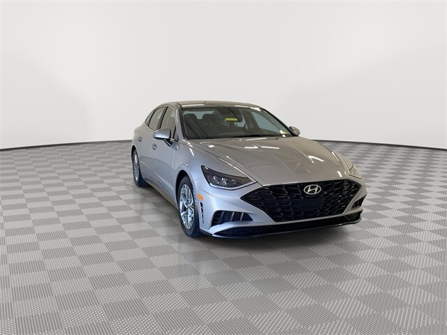2023 Hyundai Sonata SEL photo 2