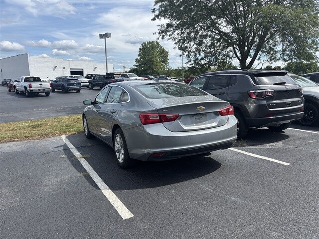 2024 Chevrolet Malibu 1LT photo 3