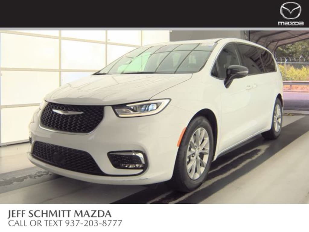 Used 2026 Chrysler Pacifica Limited Van Passenger Van