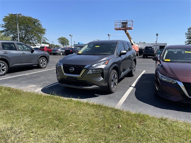 2023 Nissan Rogue SV photo 2