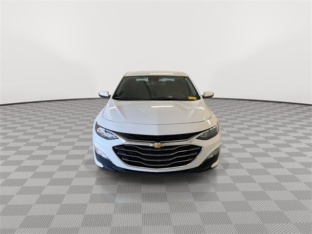 2024 Chevrolet Malibu 1LT photo 3