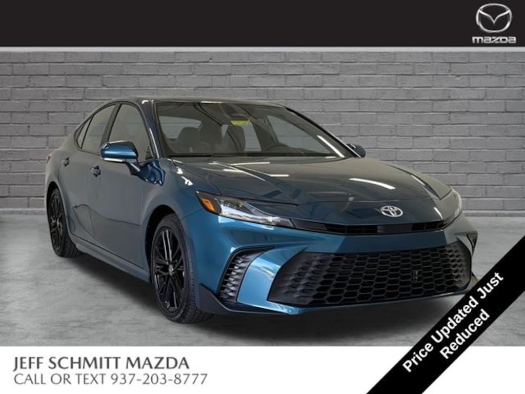 Used 2025 Toyota Camry SE Sedan