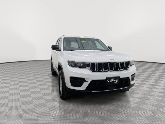 Used 2024 Jeep Grand Cherokee Laredo SUV