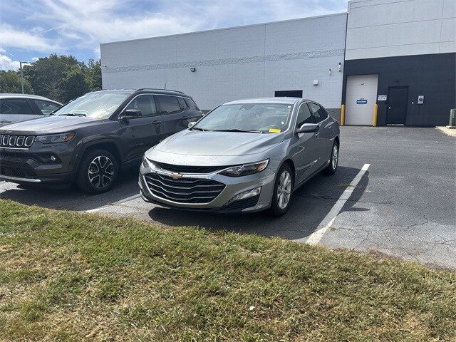 2024 Chevrolet Malibu 1LT photo 4